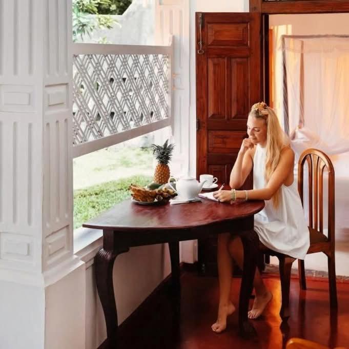 Grand Villa Хіккадува Екстер'єр фото