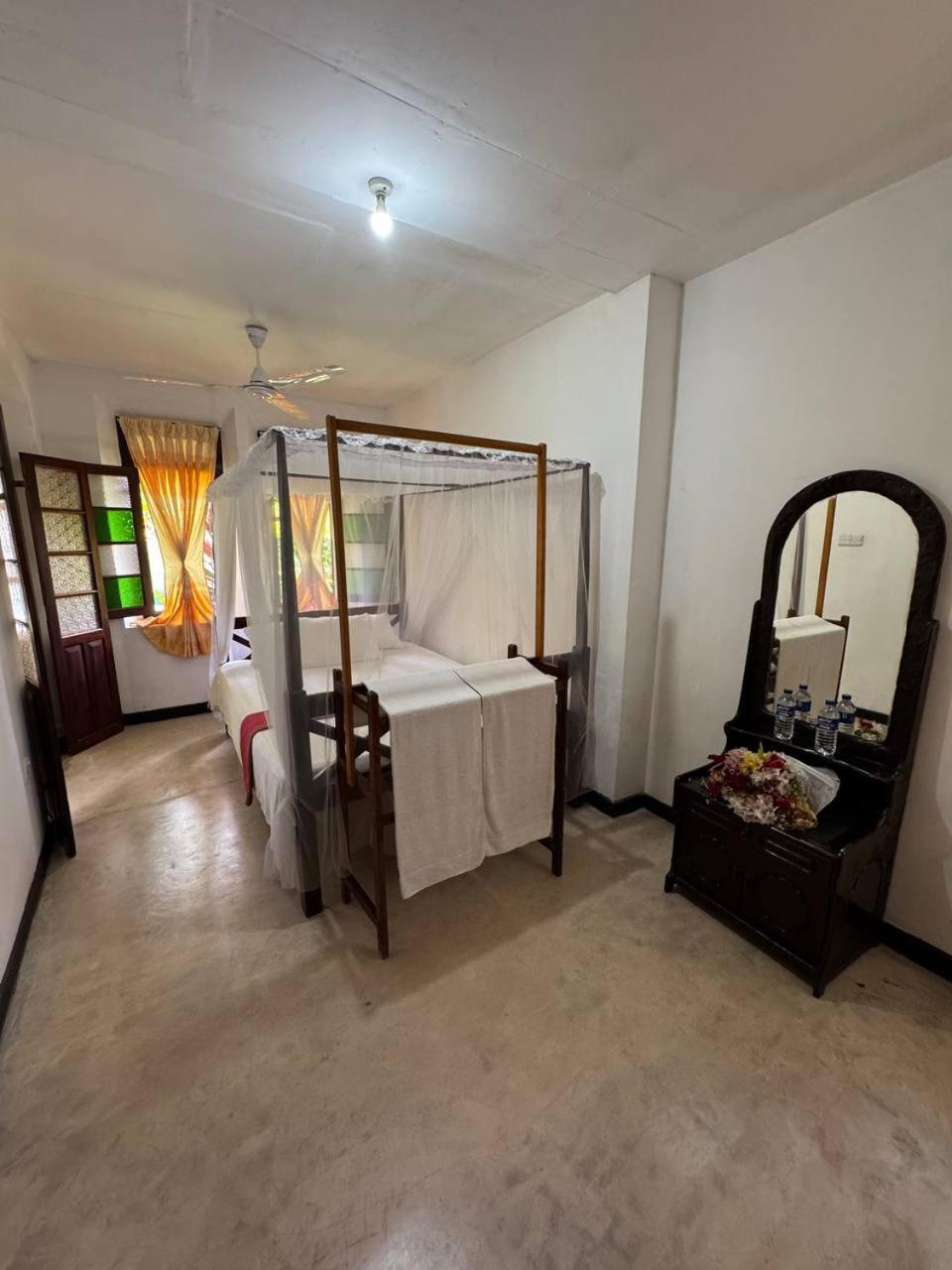 Grand Villa Хіккадува Екстер'єр фото