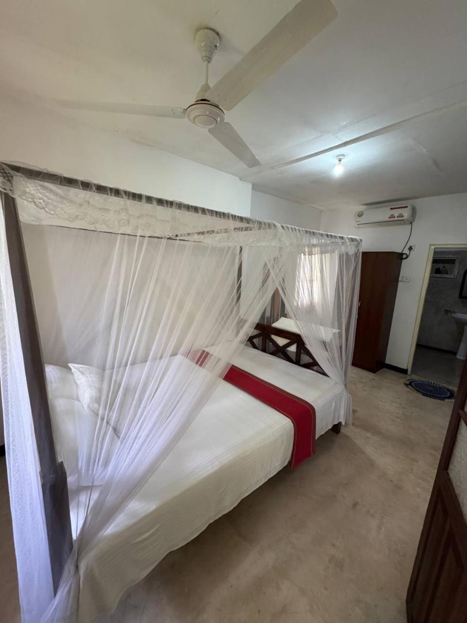 Grand Villa Хіккадува Екстер'єр фото
