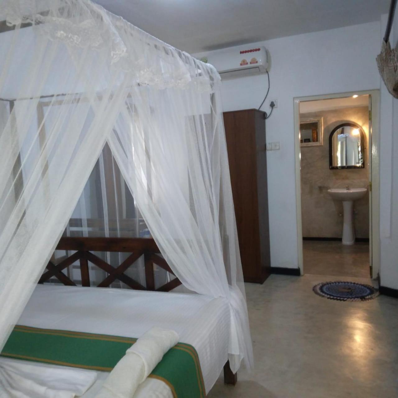 Grand Villa Хіккадува Екстер'єр фото