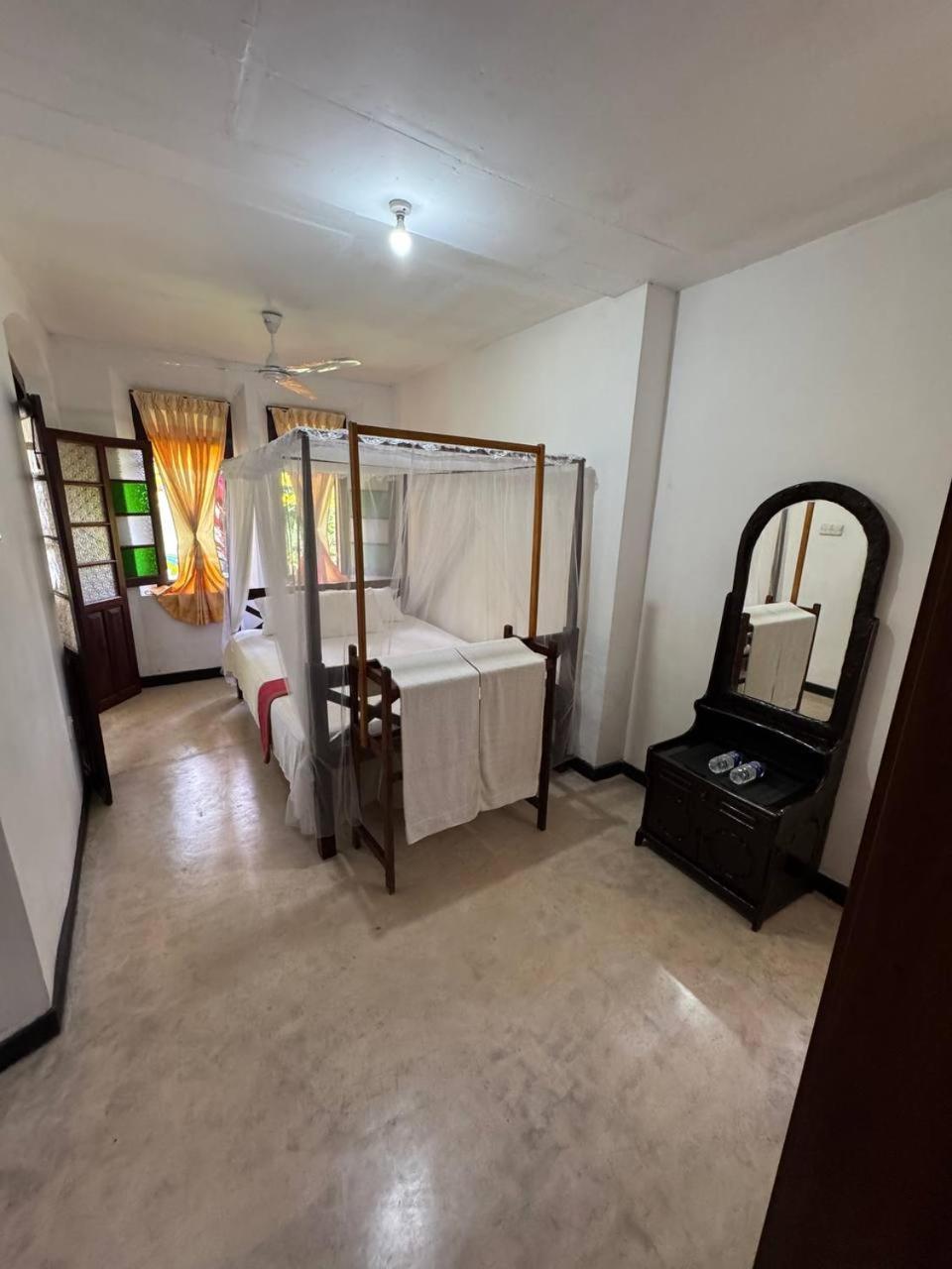 Grand Villa Хіккадува Екстер'єр фото